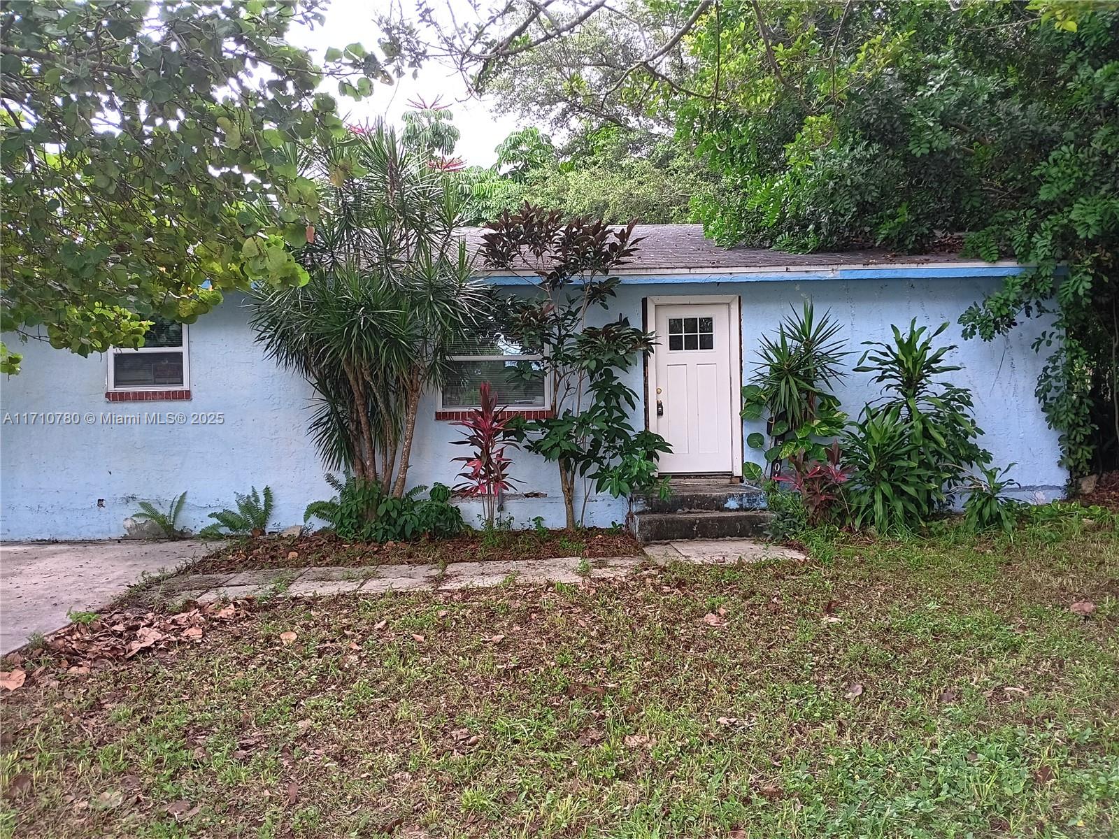 Property for Sale at 5101 Sw 32 Ave, Naples, Collier County, Florida - Bedrooms: 3 
Bathrooms: 2  - $255,000