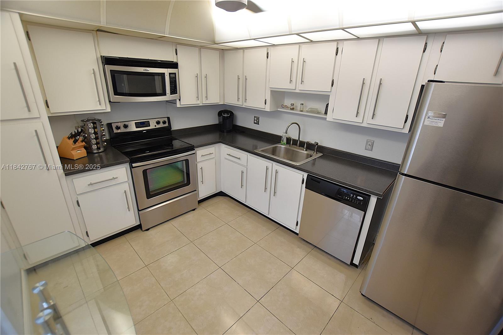 3800 Oaks Clubhouse Dr 309