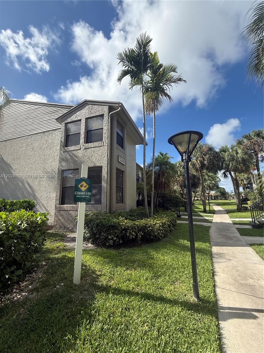 VILLAS AT MEADOW LAKES CO - Residential