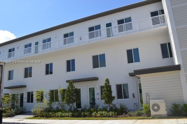 Landmark at Doral - Residential Lease