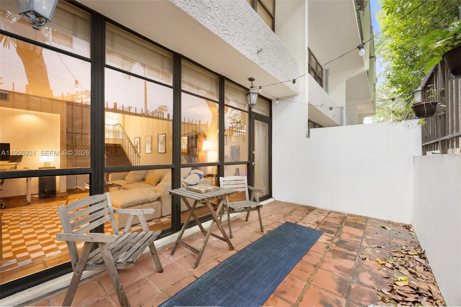 COCONUT GROVE APT CONDO - Residential