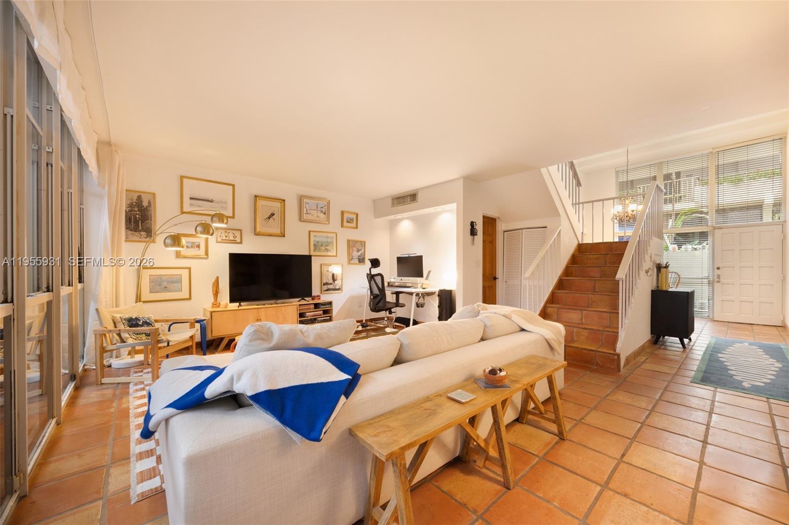 COCONUT GROVE APT CONDO - Residential