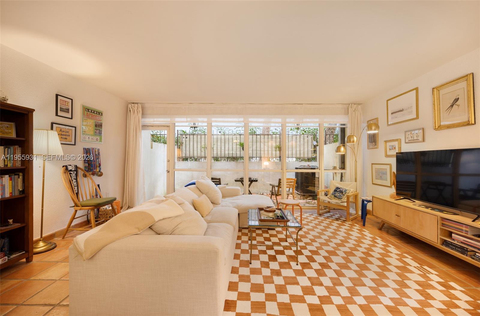 COCONUT GROVE APT CONDO - Residential