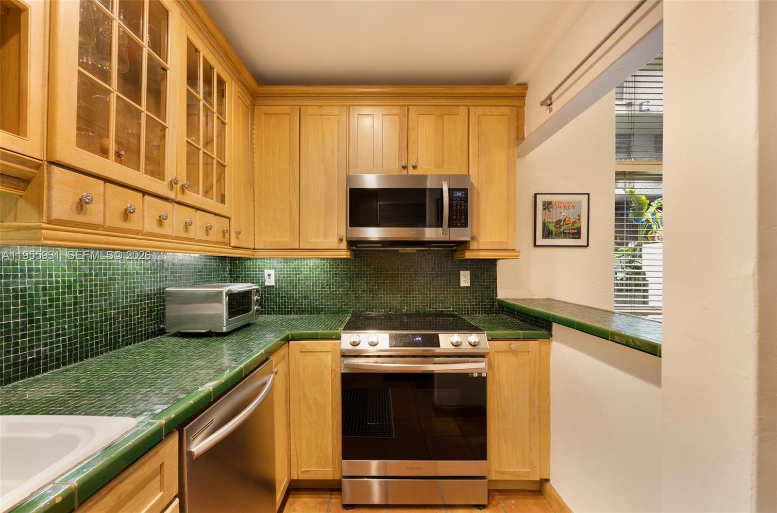 COCONUT GROVE APT CONDO - Residential