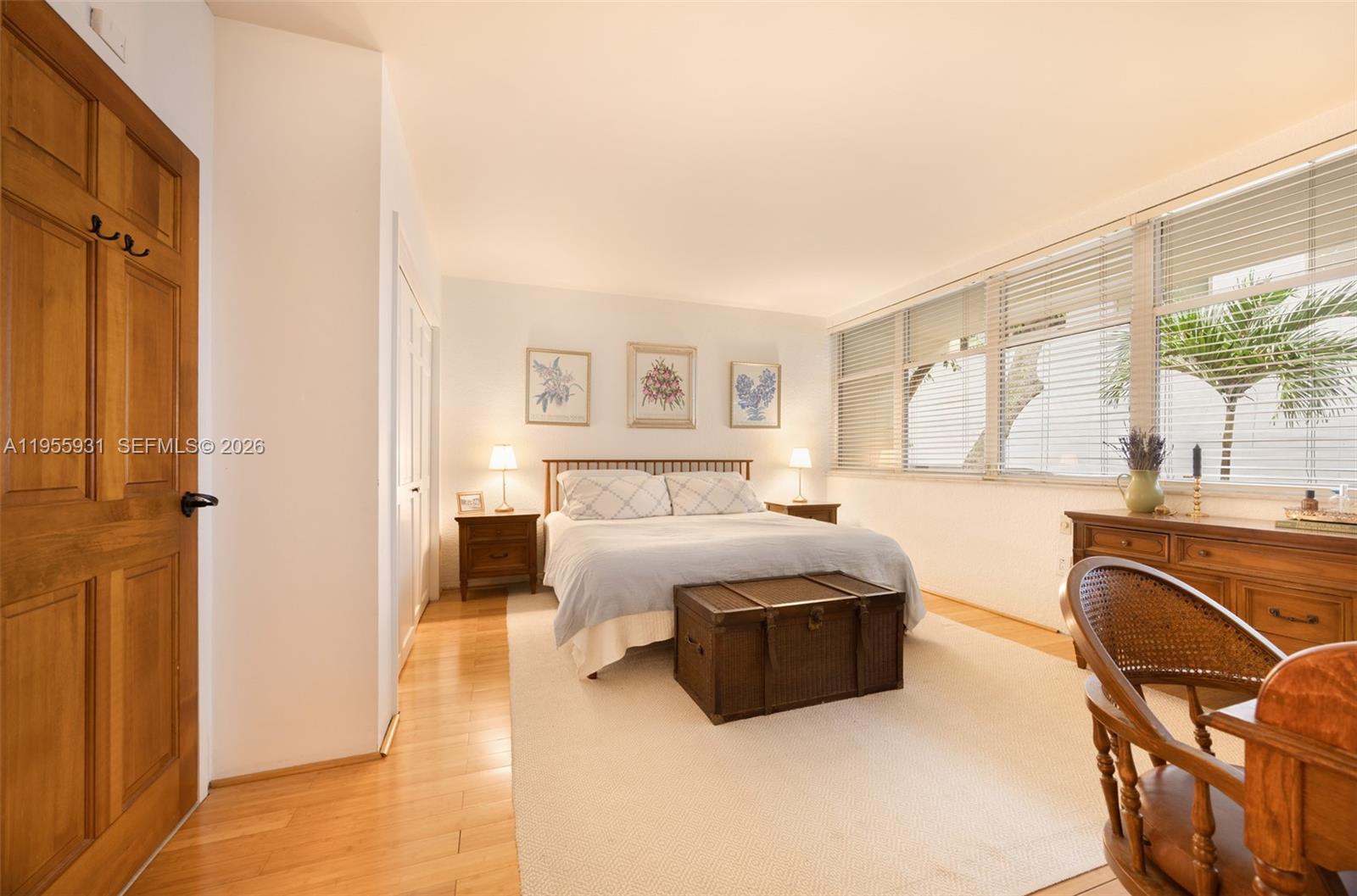 COCONUT GROVE APT CONDO - Residential