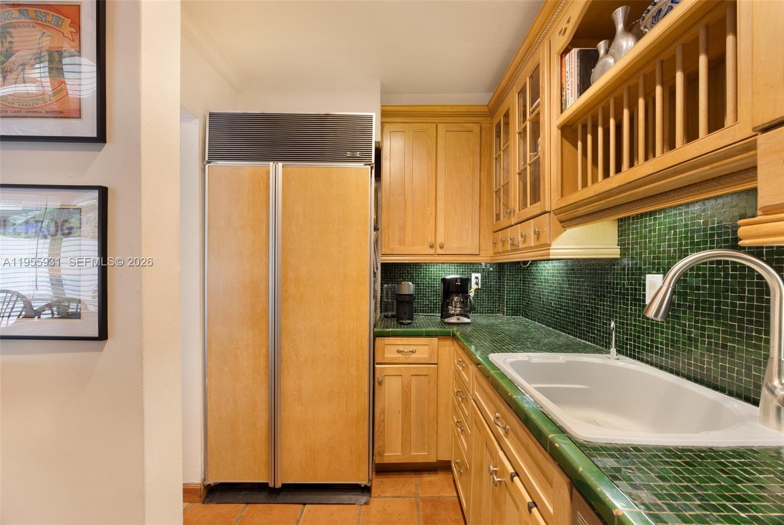 COCONUT GROVE APT CONDO - Residential