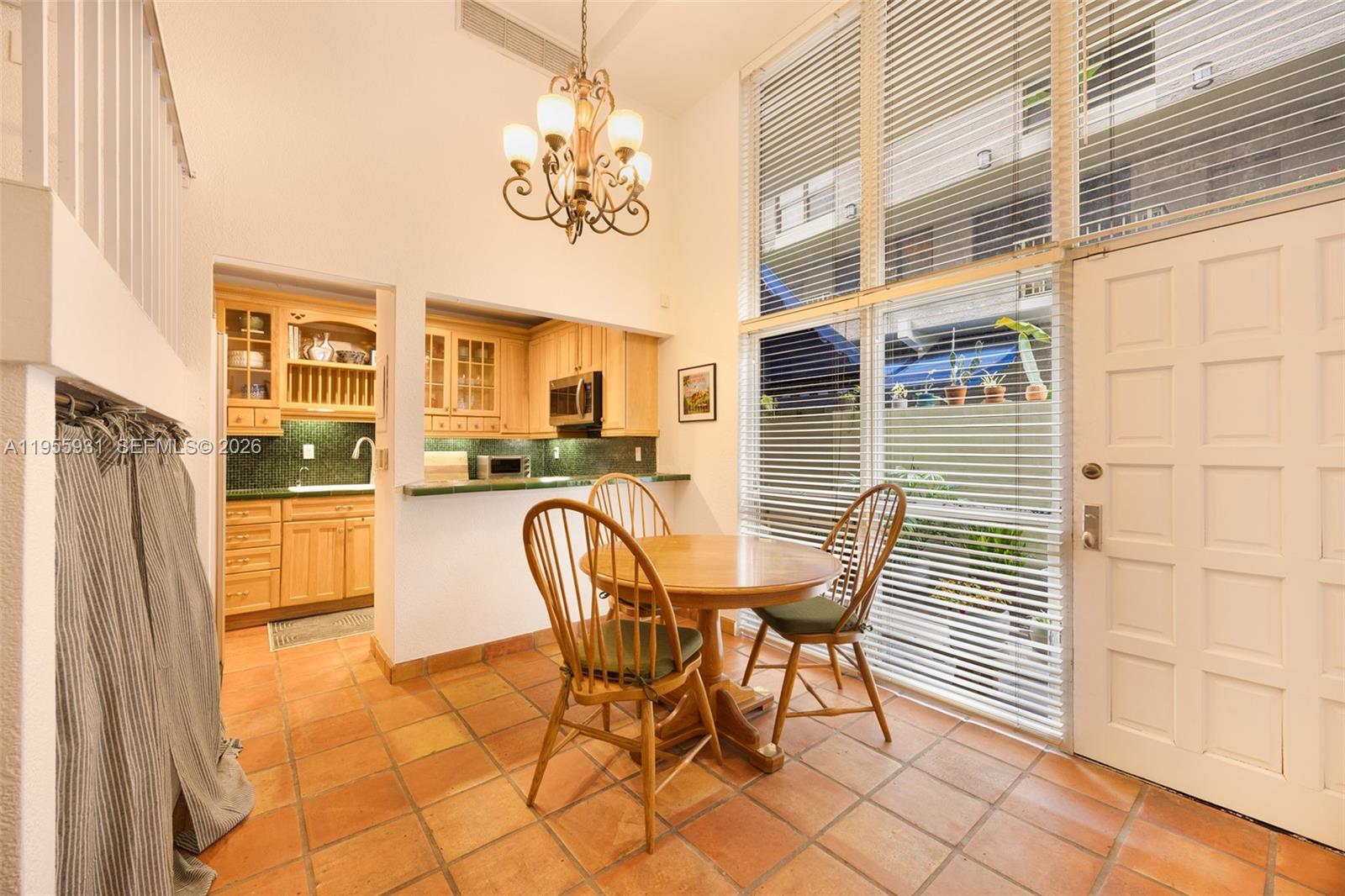 COCONUT GROVE APT CONDO - Residential
