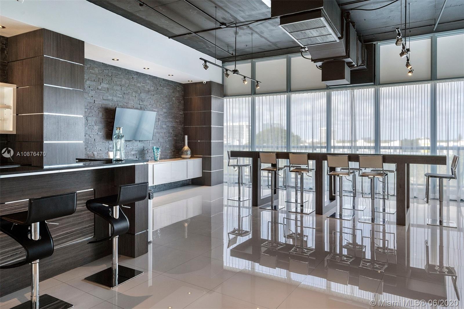 BLUE CONDO - Residential Lease