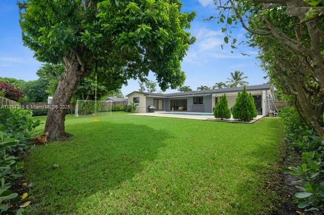 1951 NE 187th Dr