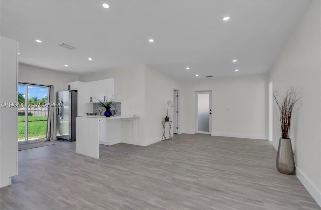 RICHMOND HEIGHTS - Residential