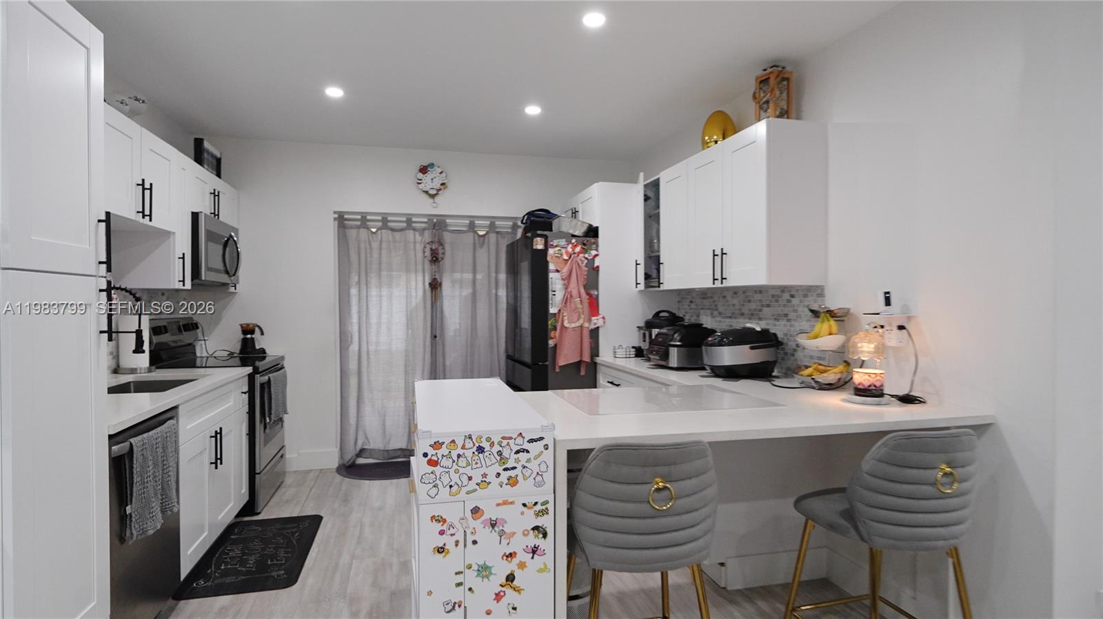 RICHMOND HEIGHTS - Residential