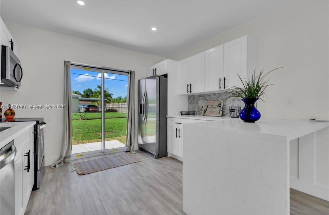 RICHMOND HEIGHTS - Residential