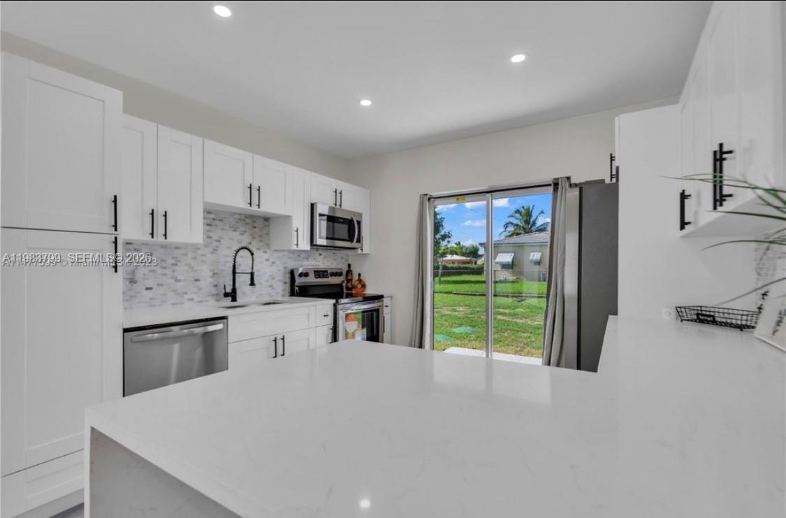 RICHMOND HEIGHTS - Residential