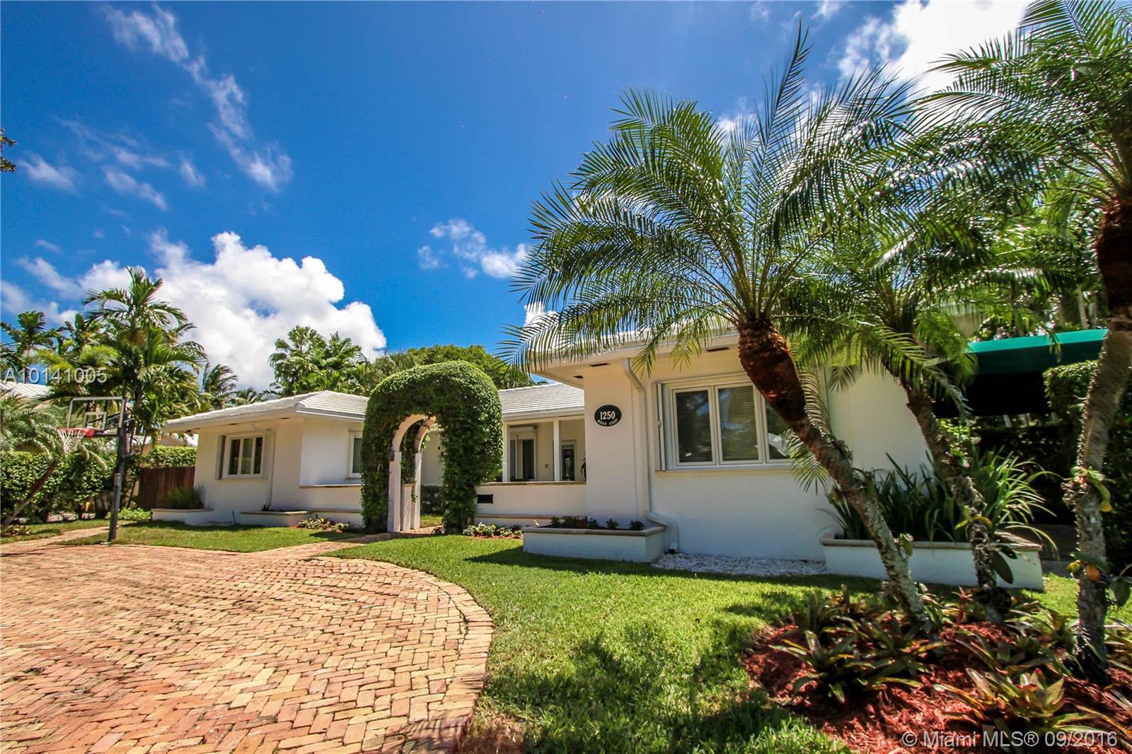 Hollywood Lakes Sec 1-32 - Residential