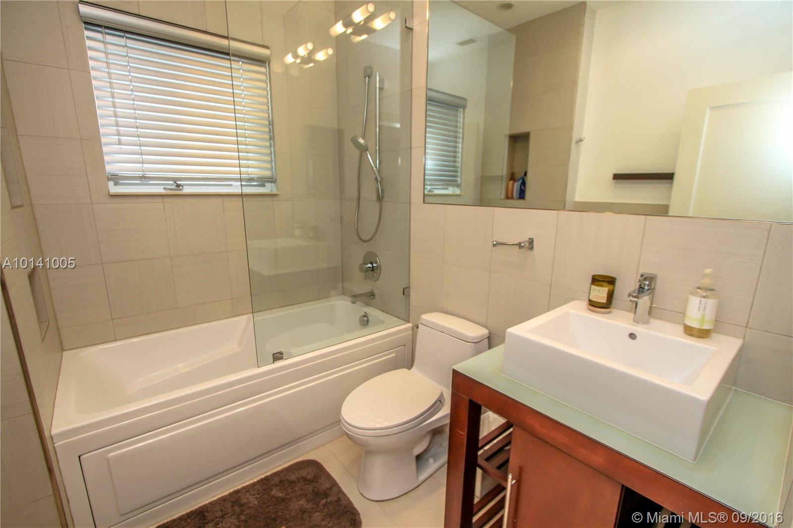 Hollywood Lakes Sec 1-32 - Residential