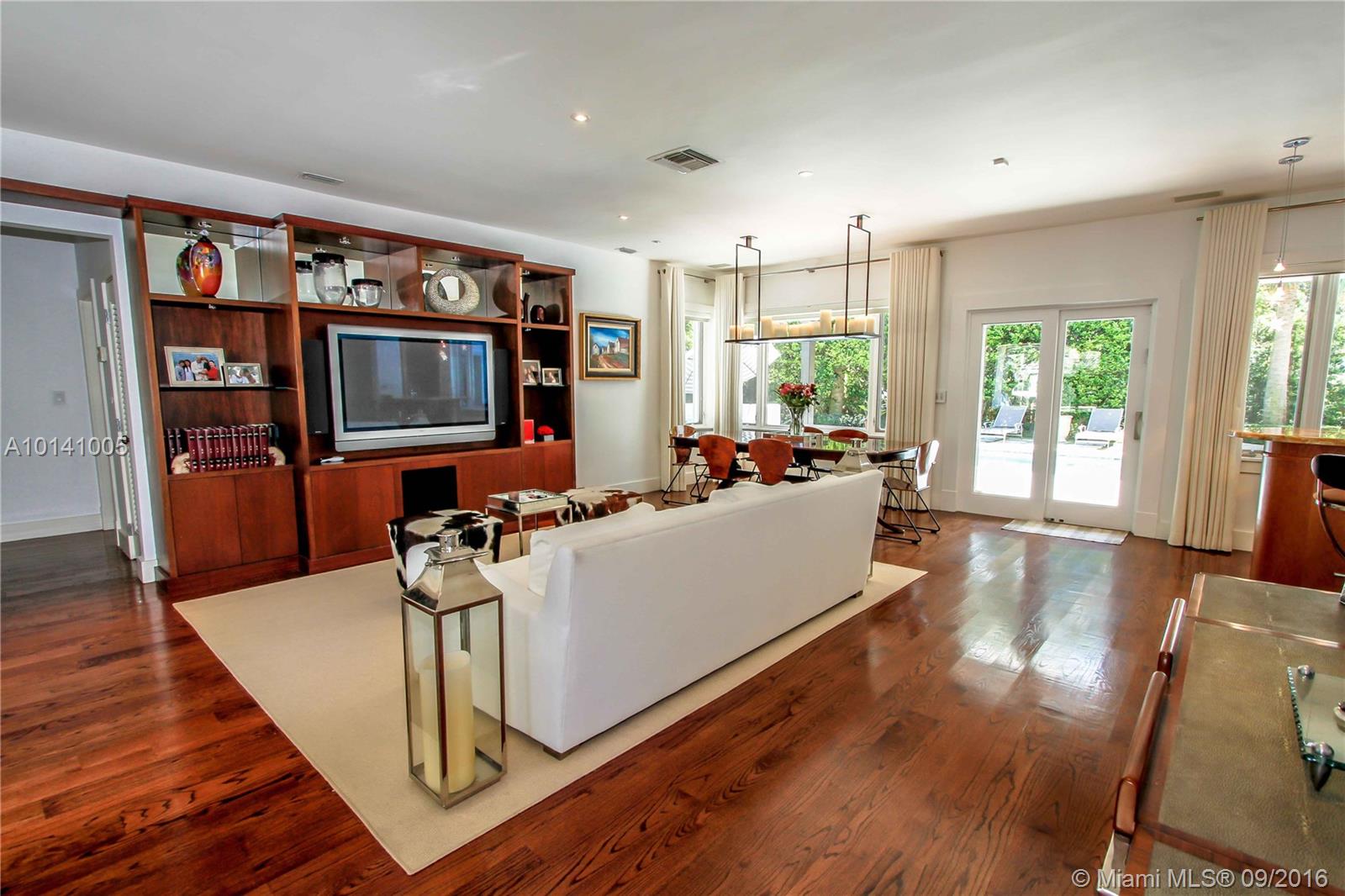 Hollywood Lakes Sec 1-32 - Residential