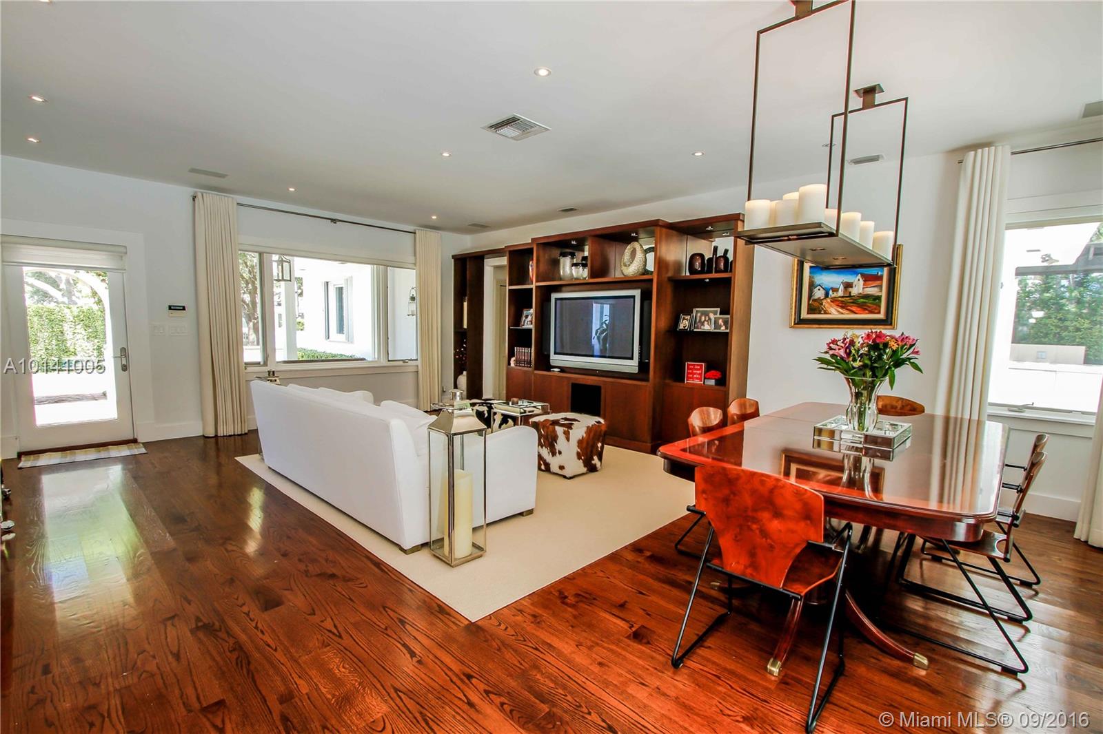 Hollywood Lakes Sec 1-32 - Residential