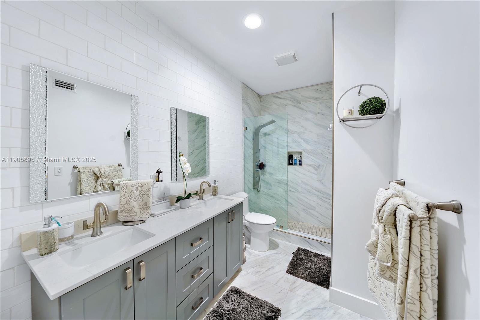 COSTA BRAVA CONDO - Residential