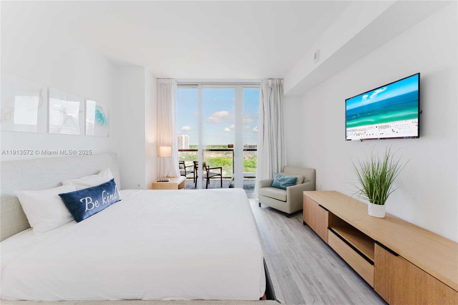 BEACHWALK CONDOMINIUM - Residential