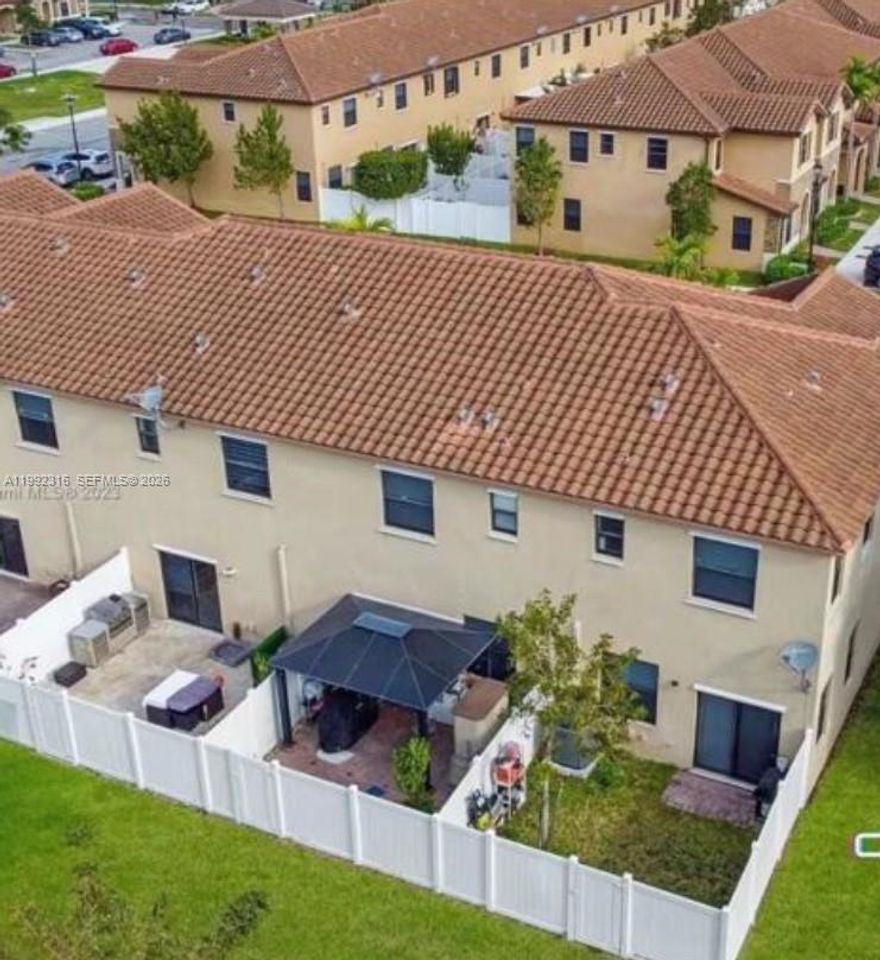 This fantastic corner villa is a beautiful 2-story unit on a prime corner lot, offering extra privacy and natural light. It features three bedrooms, 2.5 bathroom and a spacious patio—perfect for relaxing or entertaining. The villa is ready to move in and easy to show. It is conveniently located with easy access to highways and close to schools, supermarkets, banks, and more. The home includes stainless steel appliances and ceramic flooring on the first floor. The community offers a clubhouse with a pool, gym, kids' play area, and many amenities.