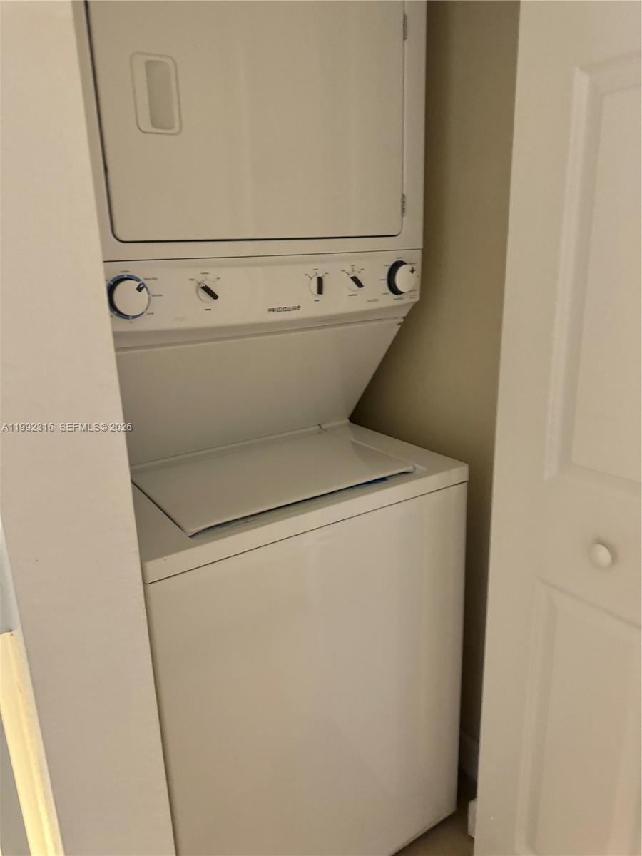 BELLAGIO VILLAS - Residential Lease