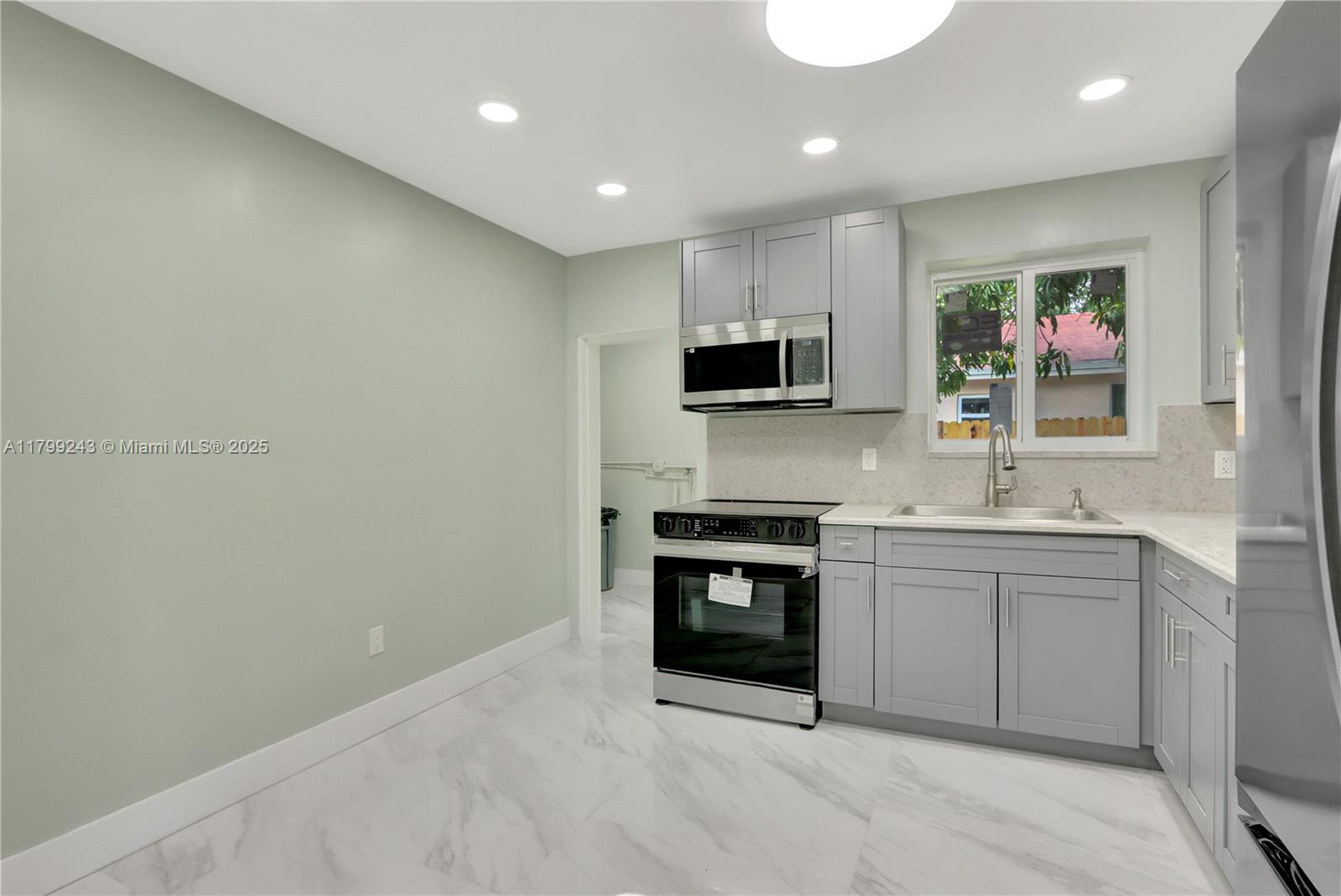 10370 SW 174th Ter