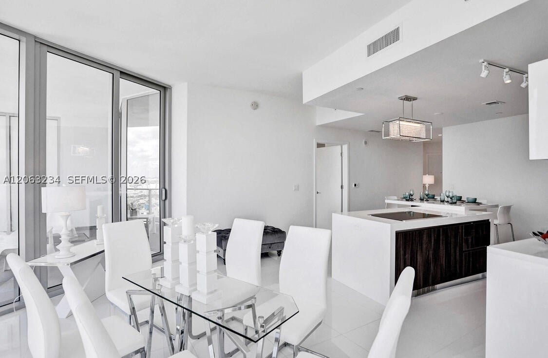 851 NE 1st Ave 3510