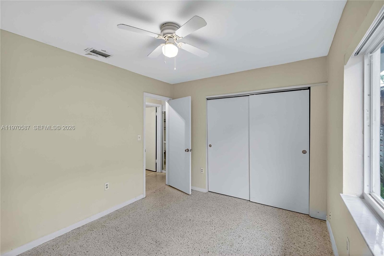 EL JARDIN - Residential Income