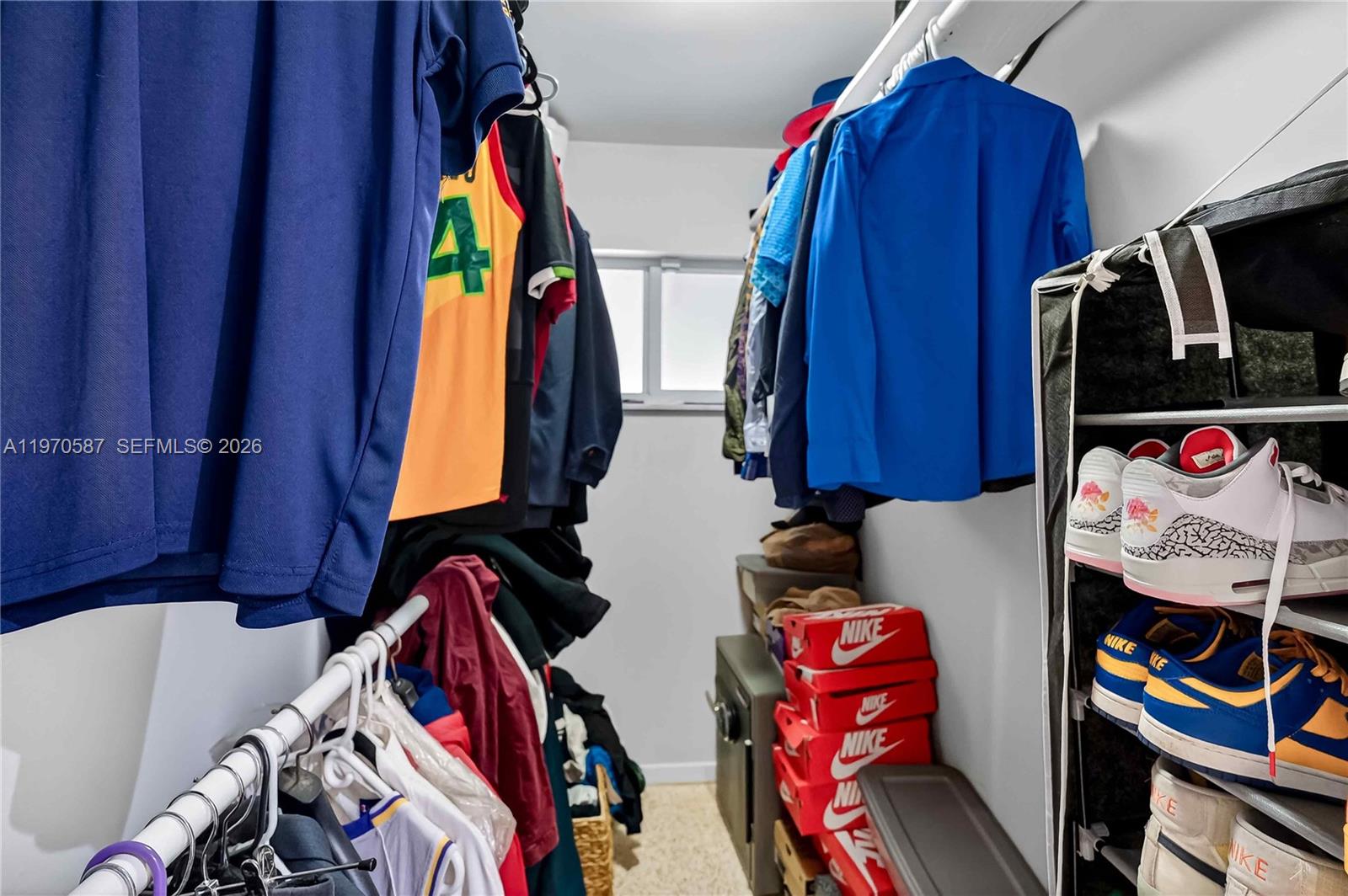 EL JARDIN - Residential Income