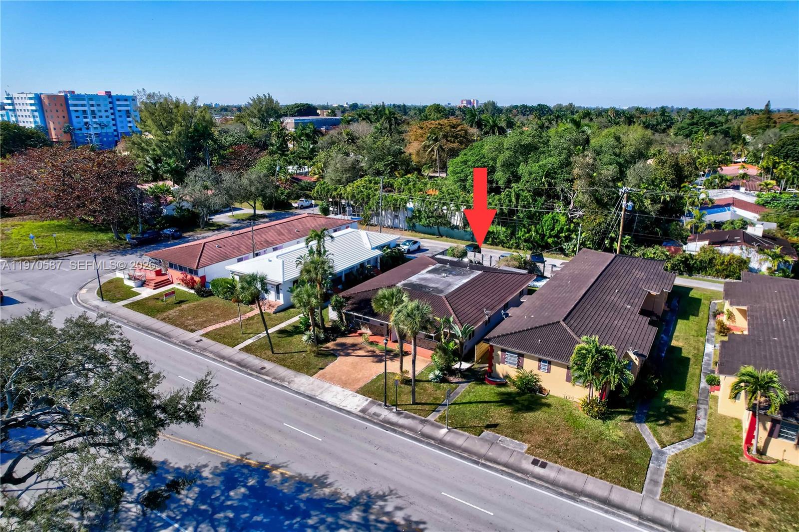 EL JARDIN - Residential Income