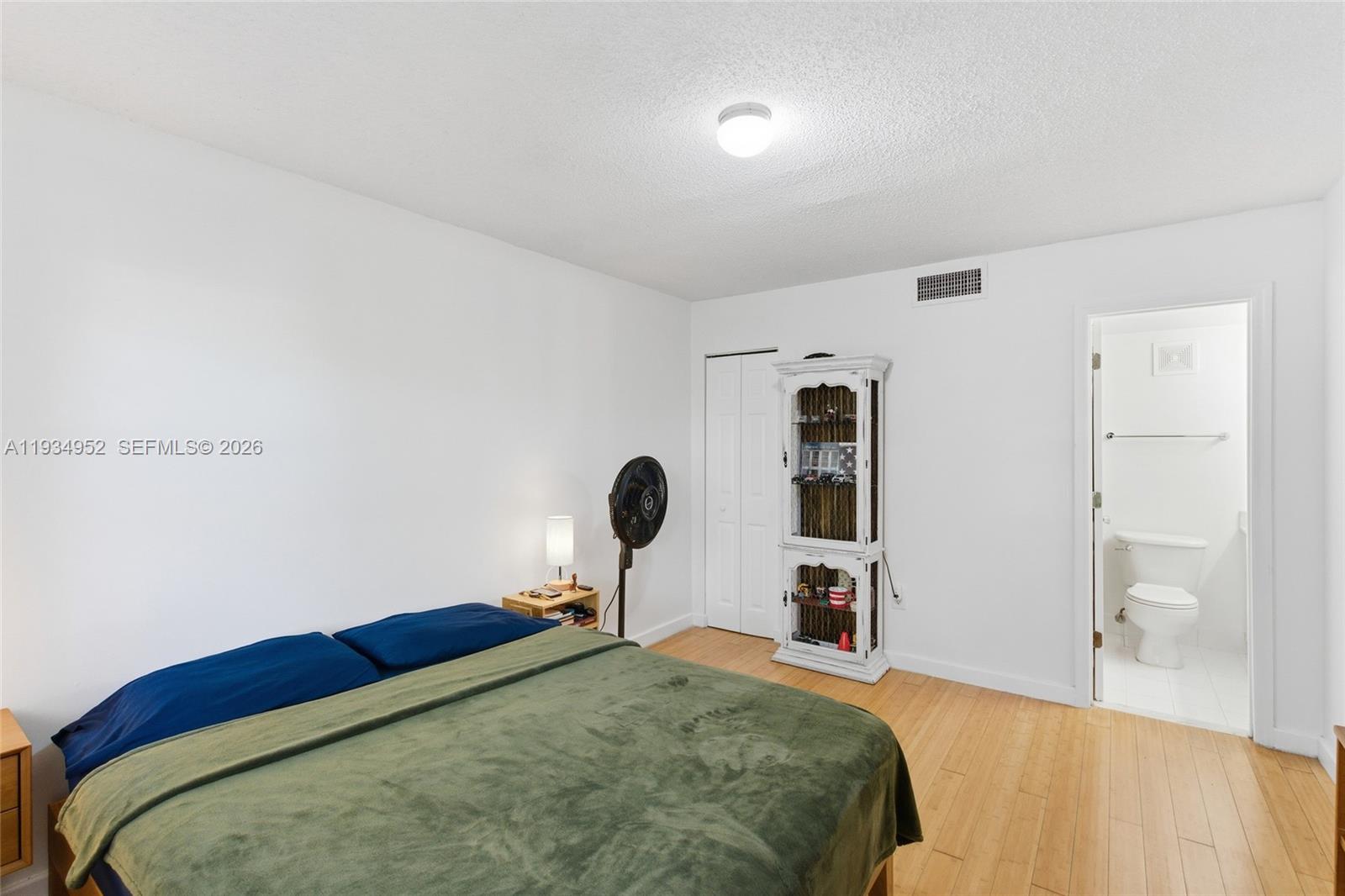 THE TWELVE CONDO - Residential