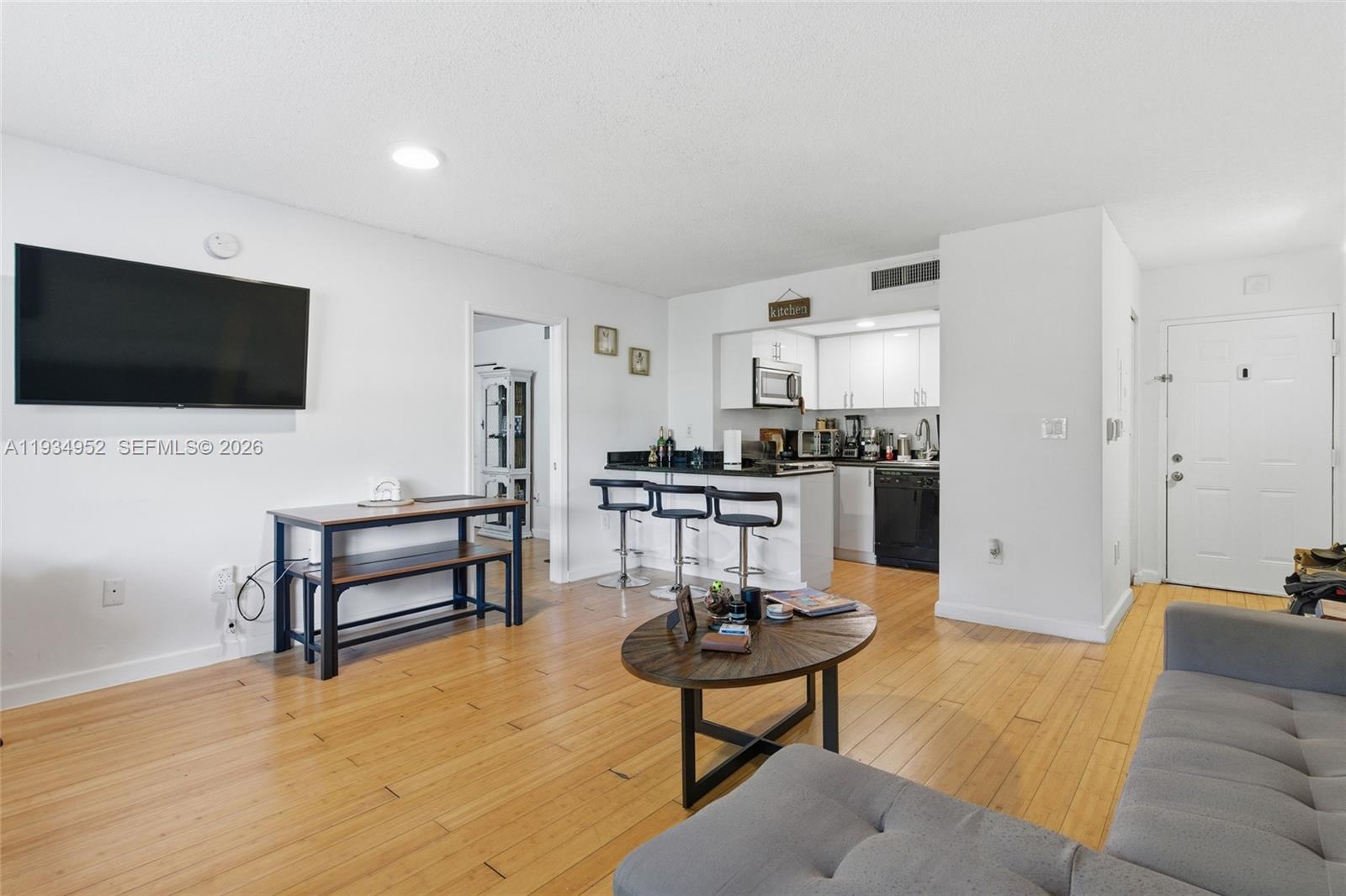 THE TWELVE CONDO - Residential