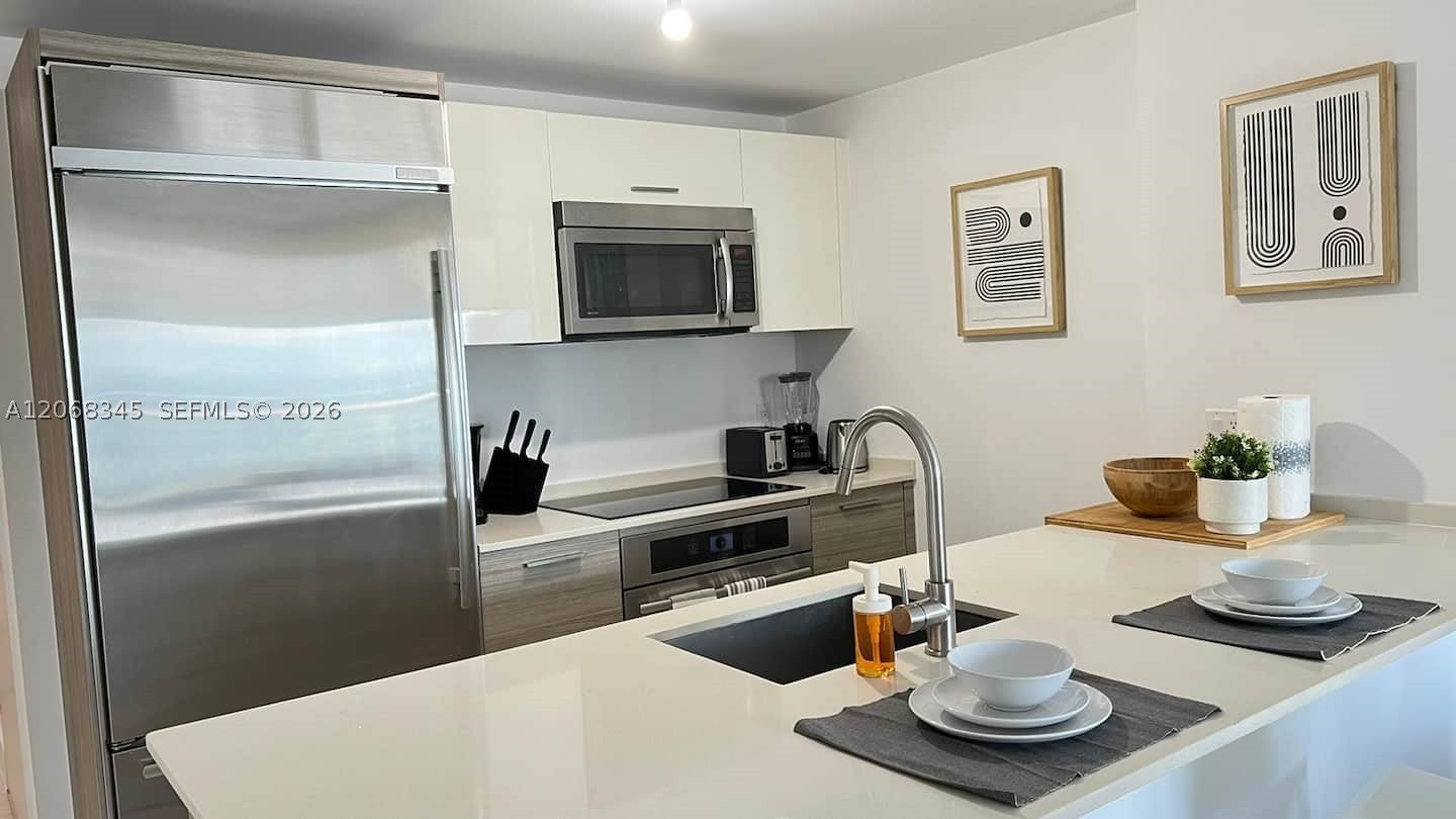 1300 Brickell Bay Dr 3400