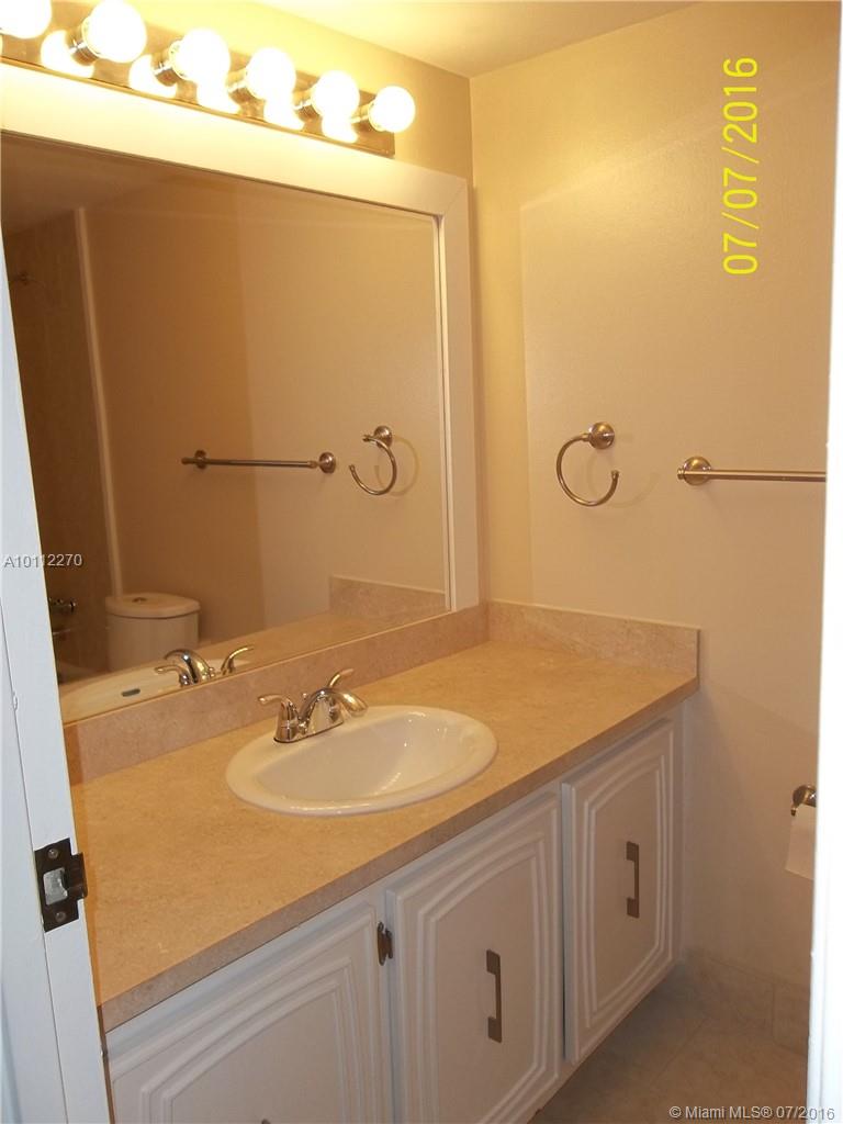 De Soto Park Condo - Residential Lease