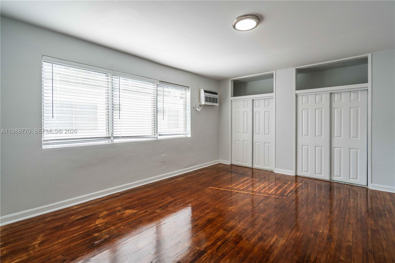 HARBOR ISLAND - Residential Lease