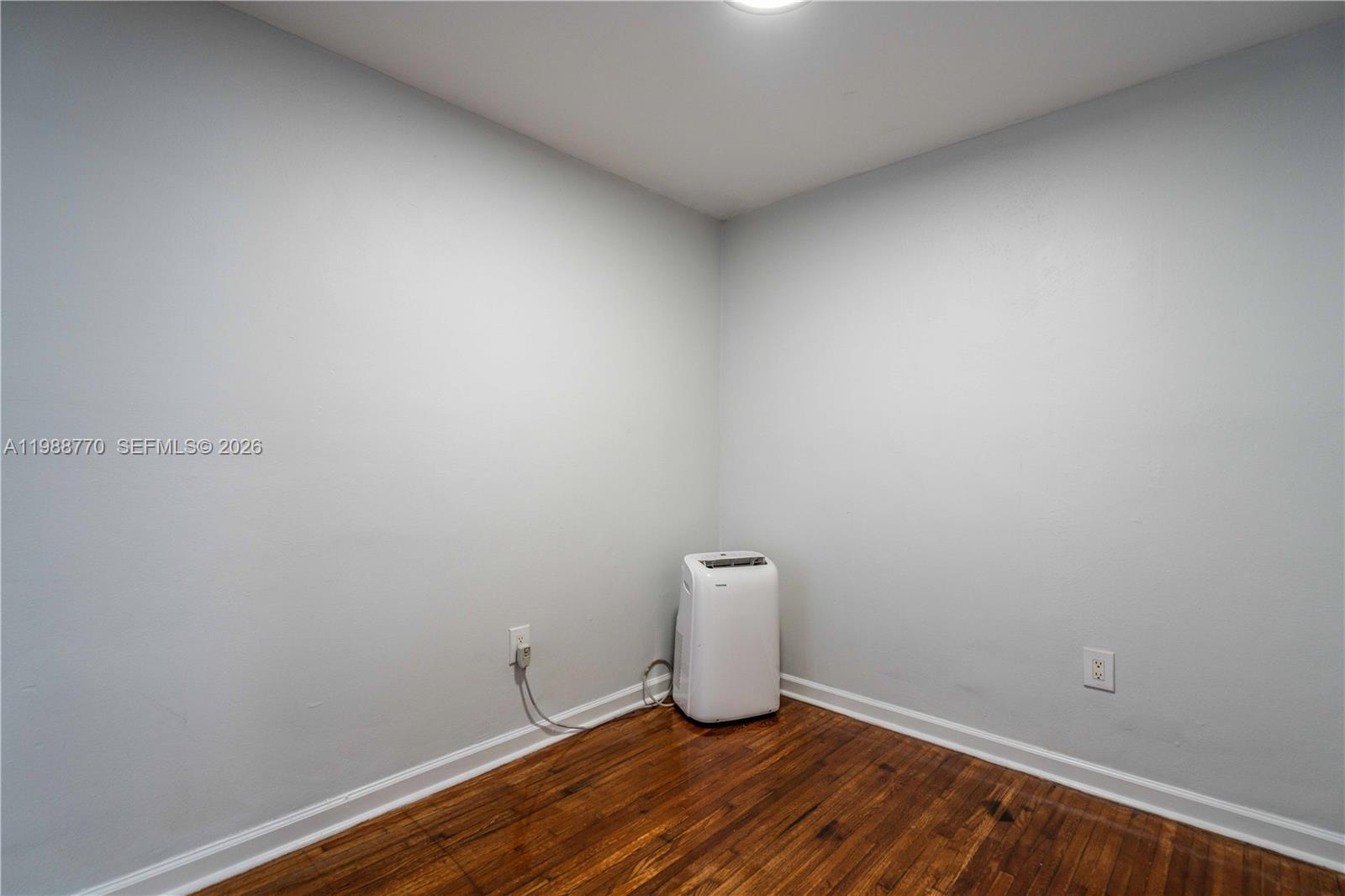 HARBOR ISLAND - Residential Lease