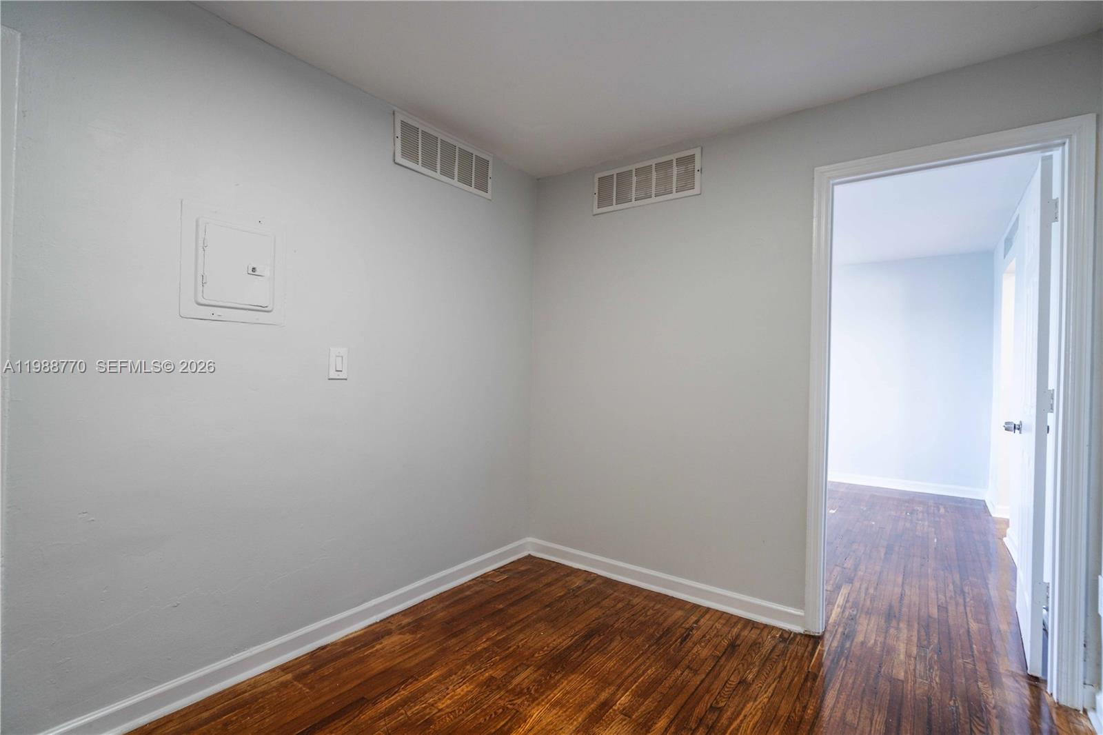 HARBOR ISLAND - Residential Lease