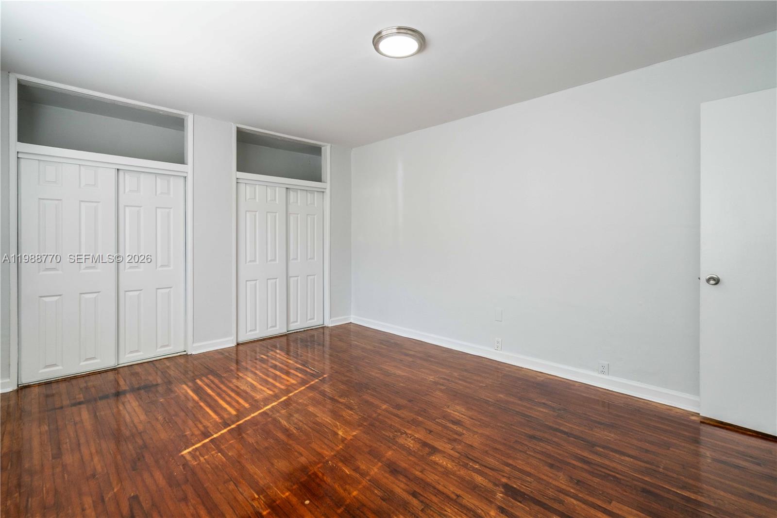 HARBOR ISLAND - Residential Lease