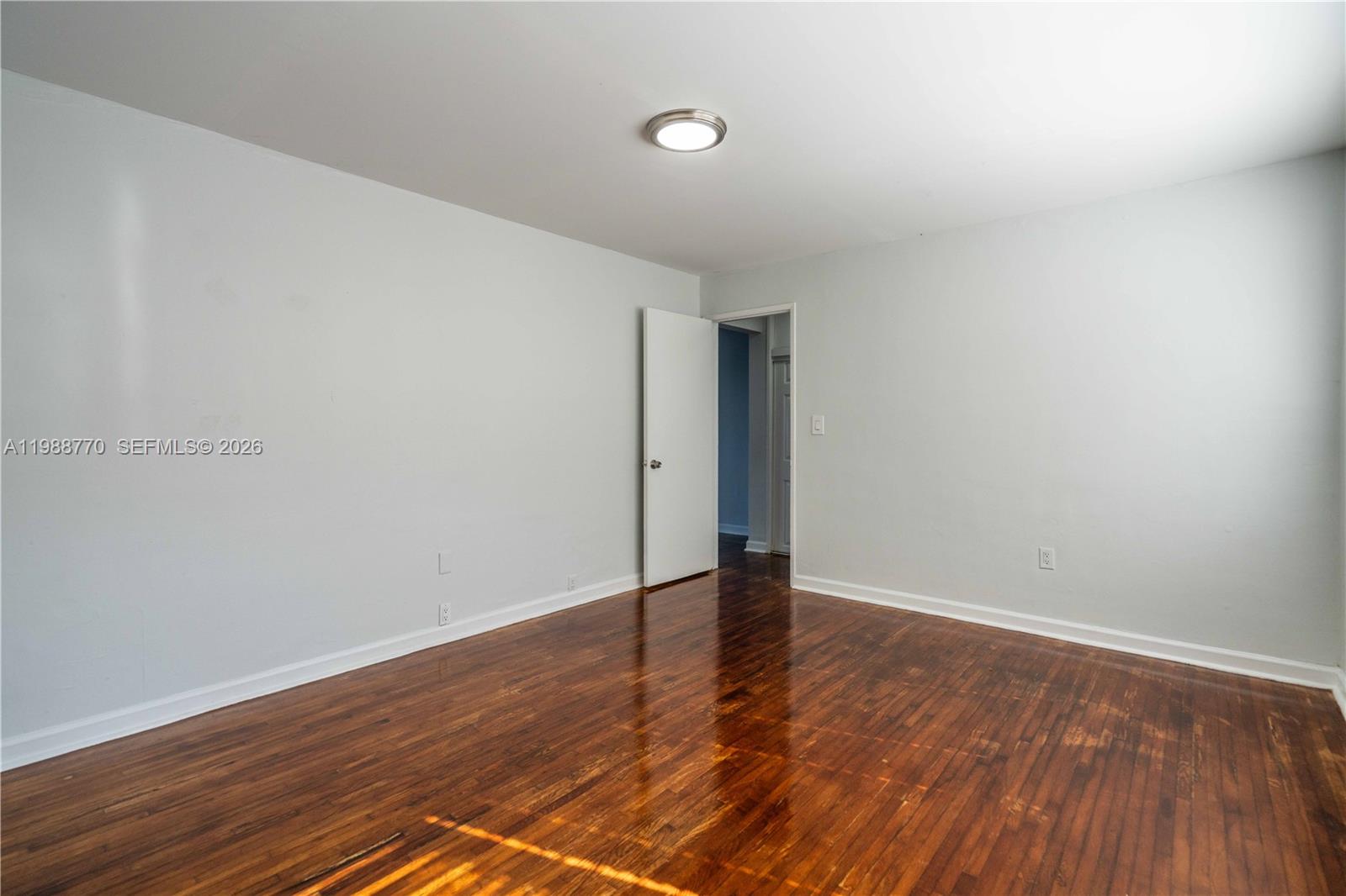 HARBOR ISLAND - Residential Lease