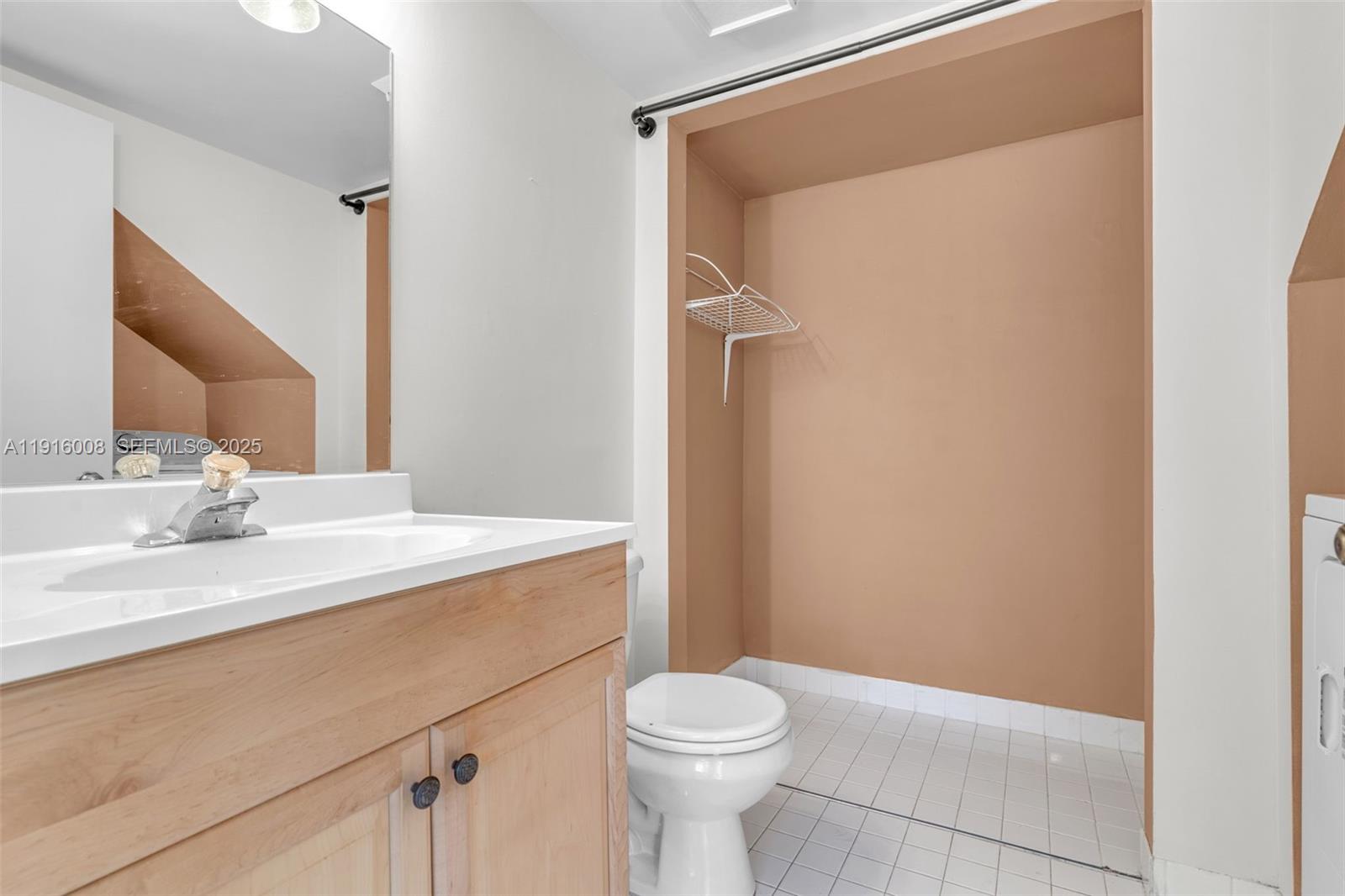 CAMELOT THREE CONDO - Residential