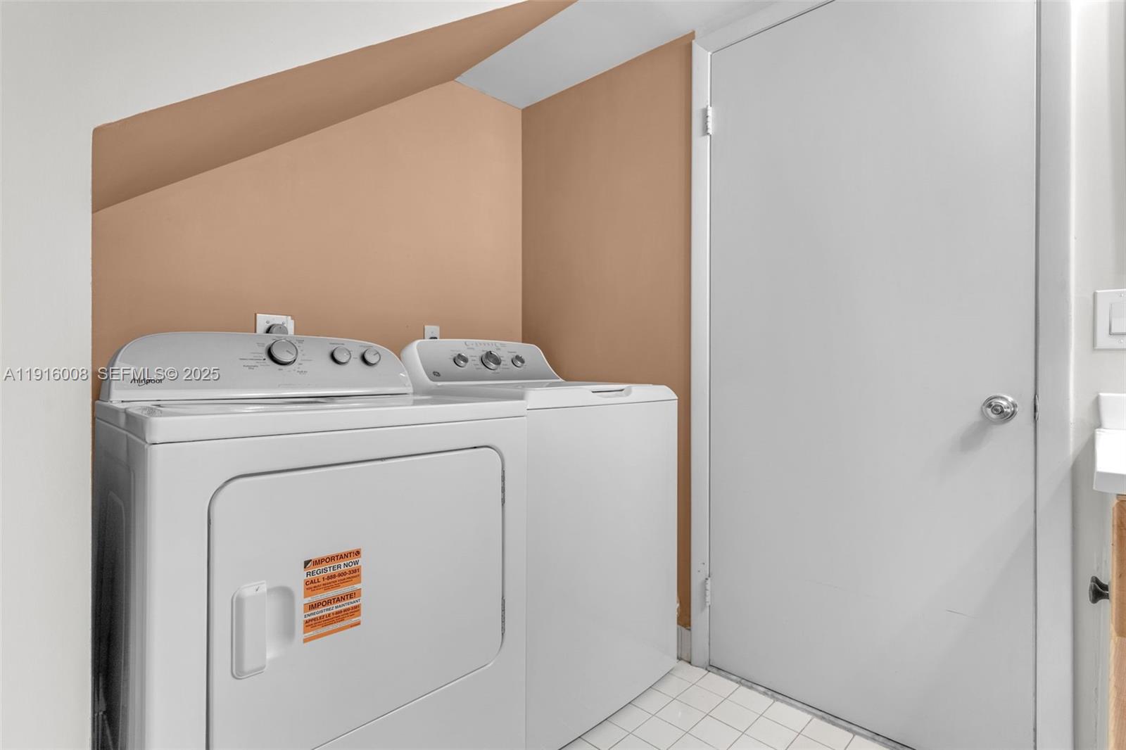 CAMELOT THREE CONDO - Residential