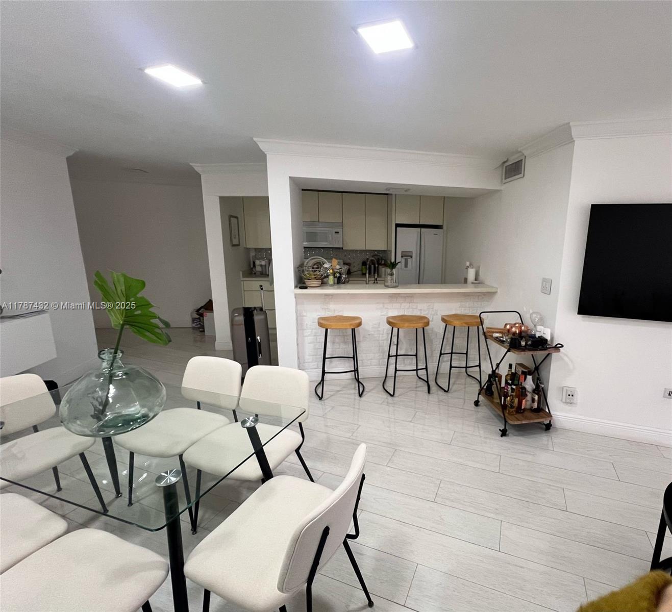 Rental Property at 6955 Nw 186th St F104, Hialeah, Miami-Dade County, Florida - Bedrooms: 2 
Bathrooms: 2  - $2,400 MO.