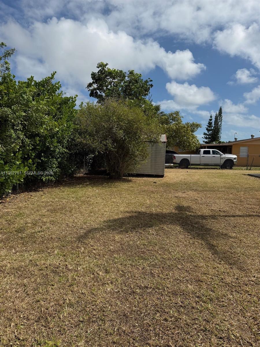 HOMESTEAD LAKE PARK HOMES - Residential