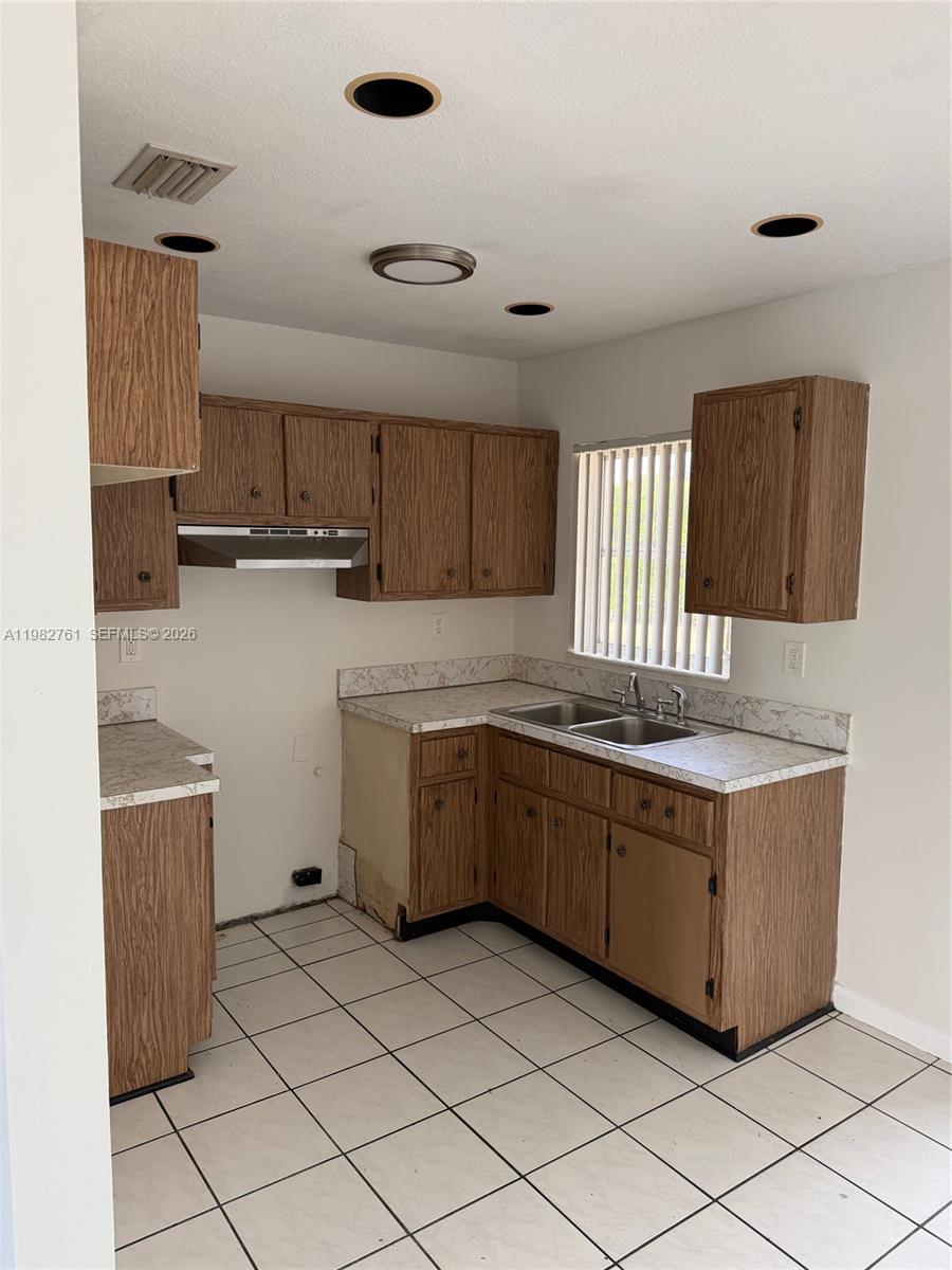 HOMESTEAD LAKE PARK HOMES - Residential