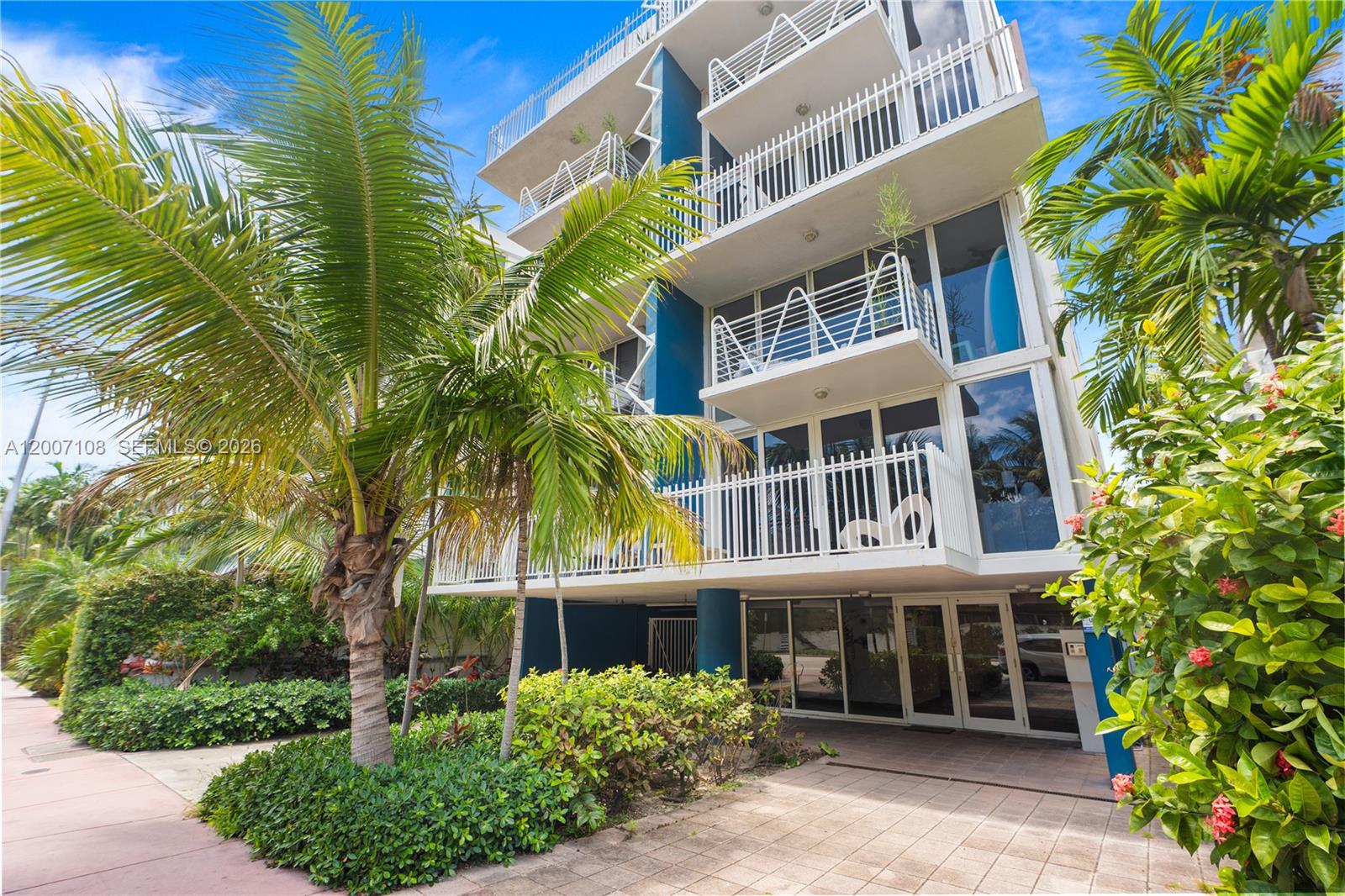 COLLINS PARK CONDO - Residential
