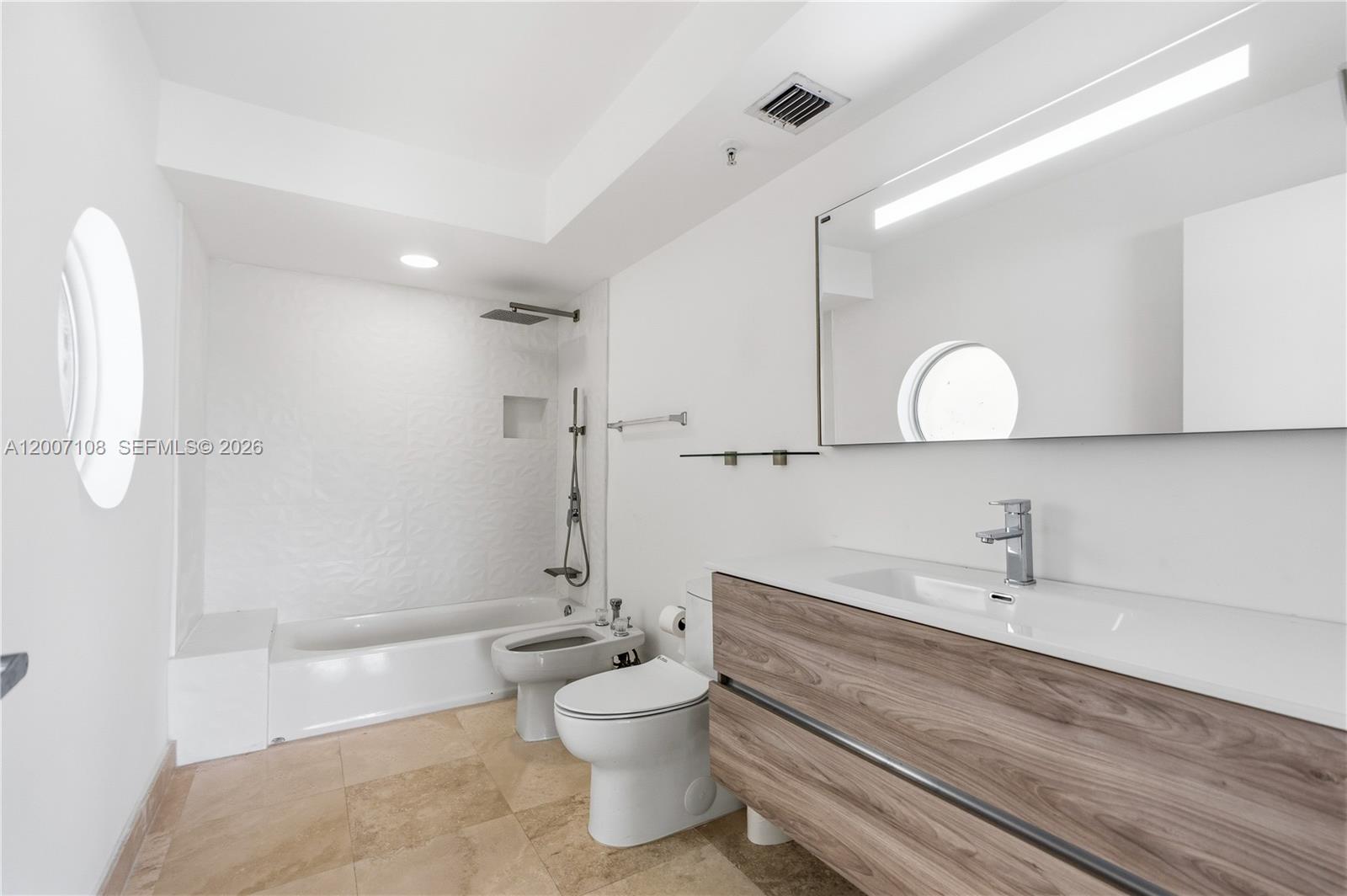 COLLINS PARK CONDO - Residential