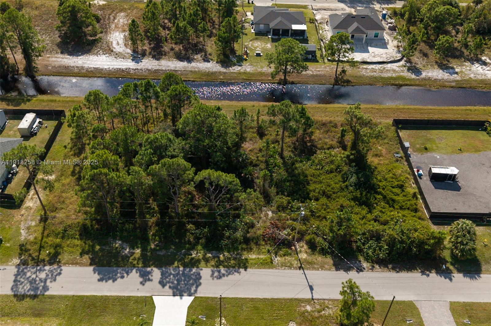 Lee County Unincorporated - Land