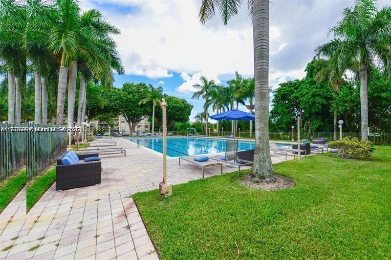 Property for Sale at 9350 Fontainebleau Blvd 209, Miami, Broward County, Florida - Bedrooms: 1 
Bathrooms: 1  - $235,000
