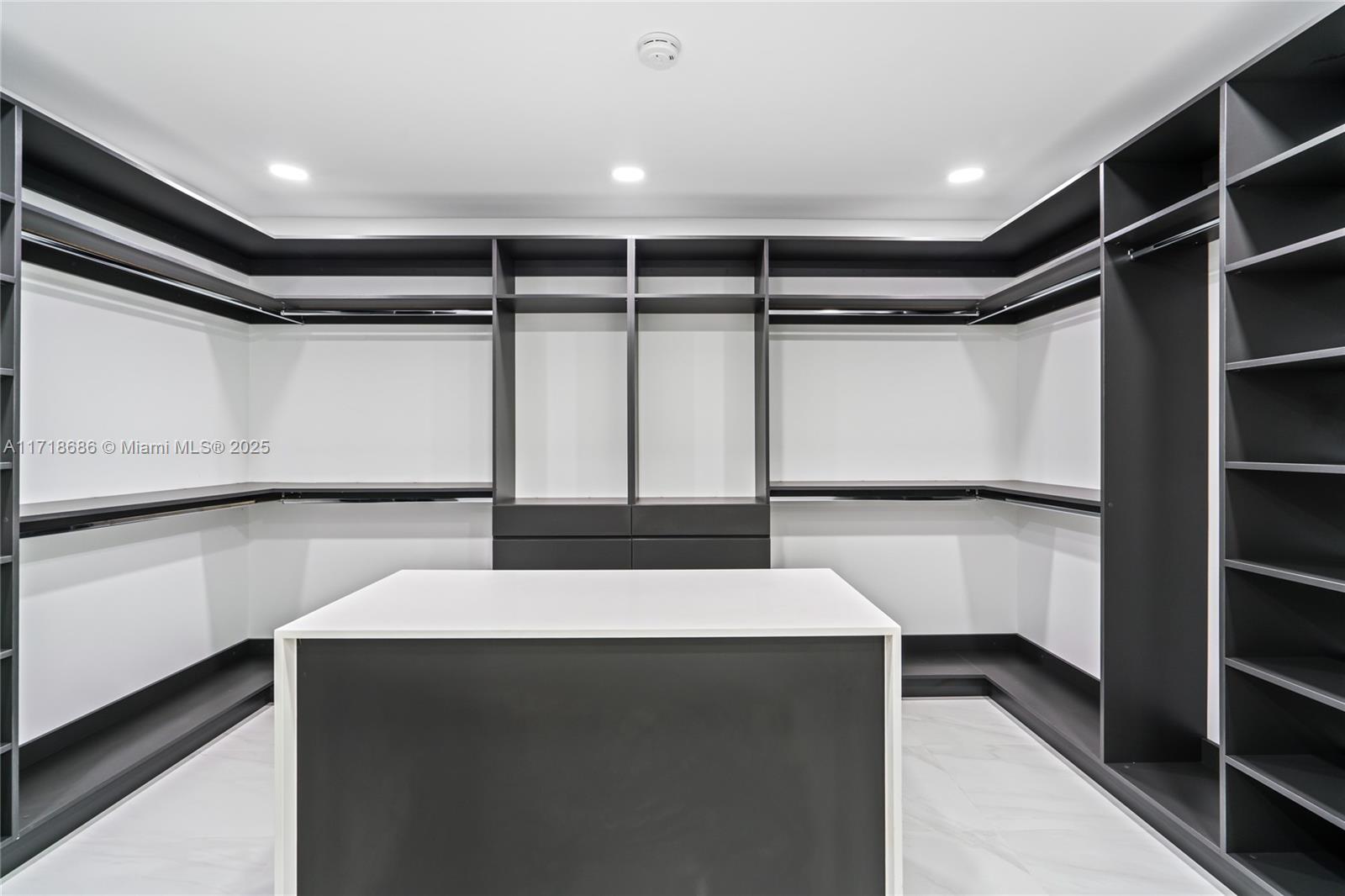 FAIRVIEW - Residential