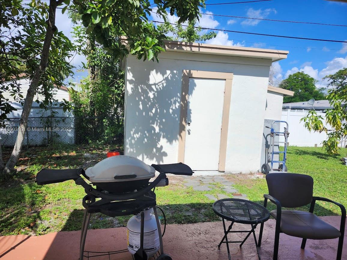 LAKE FOREST SEC 3 - Residential